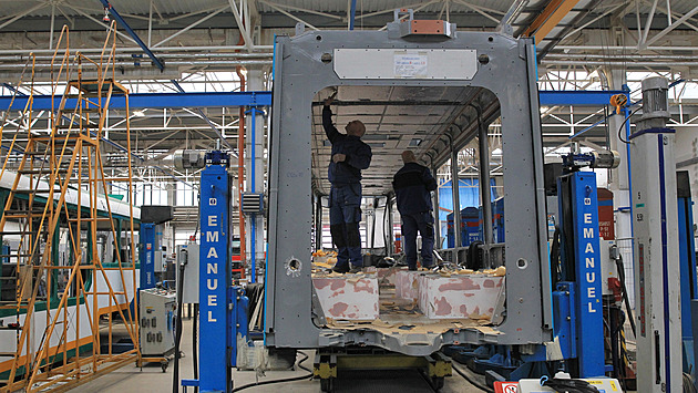 Opravnu tramvají Ostrava nechtěla, nyní má Ekova miliardové zakázky