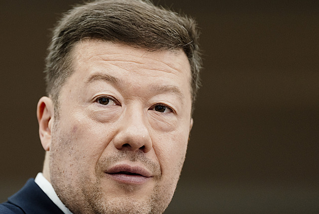 KOMENTÁŘ: F35, nebo jídlo pro děti? Jaké jsou priority? ptá se Okamura