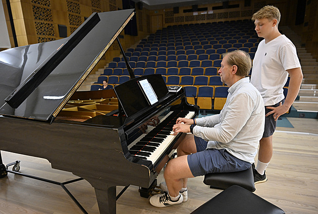 Nadaní studenti přijeli na Academy Kroměříž ze Španělska i Jižní Koreje