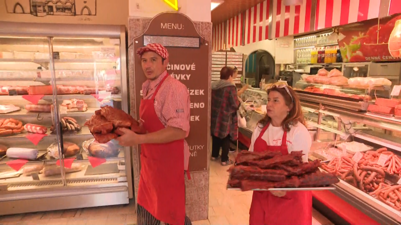 Čechy i přes vyšší ceny lákají malá řeznictví. Kam vyrazit za výjimečnými uzeninami?