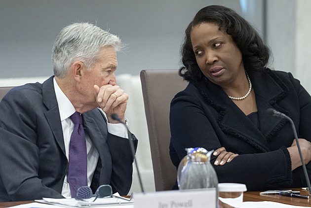 Členka vedení Fedu Cooková odvolání ze strany Trumpa napadne u soudu