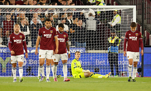 ONLINE: West Ham se Součkem i Dioufem hraje na Nottinghamu, v akci i City