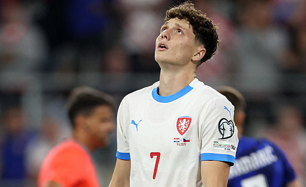 Reprezentaci budou proti Saúdské Arábii chybět Krejčí i zranění Douděra s Kušejem