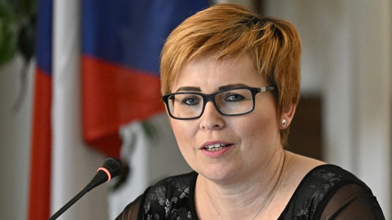 Pozemek za zlomek reálné ceny? Šéfka majetkového úřadu uzavřela podezřelý obchod, píší média