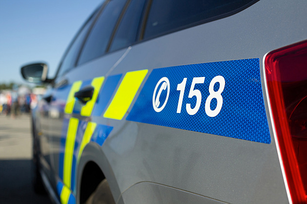 Hledaného otce s malými dcerami našli v zahraničí, podle policie jsou v pořádku