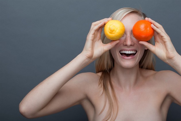 Omládněte lusknutím prstu. Céčko pleť vyhladí, zjemní i zpevní