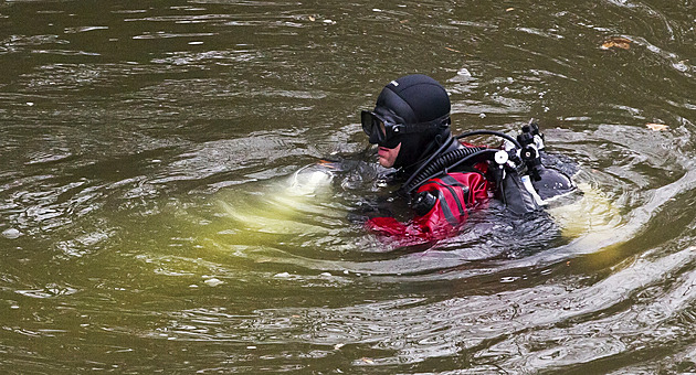 Policie navrhla obžalovat dva muže z vraždy bezdomovce, tělo bylo bez hlavy
