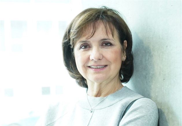 Nejčastěji slýchá, že se vůbec nezměnila. Veronika Freimanová slaví 70, jak s ní šel čas?