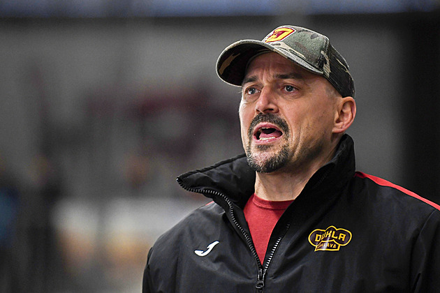 Extraliga podle Ujčíka dělí hráče na hvězdy a ty ostatní. Ředitel soutěže se ohradil