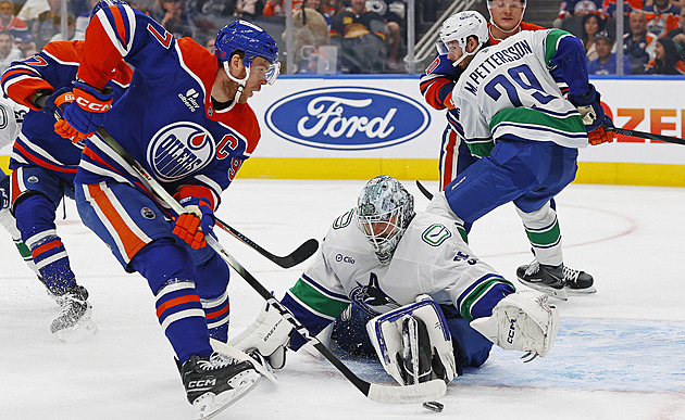 Hronek s Chytilem asistovali za Vancouver, výhru ale slavil Edmonton