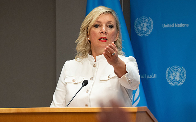 Šílené opatření, kritizuje Rusko zákaz vstupu svých diplomatů do Česka