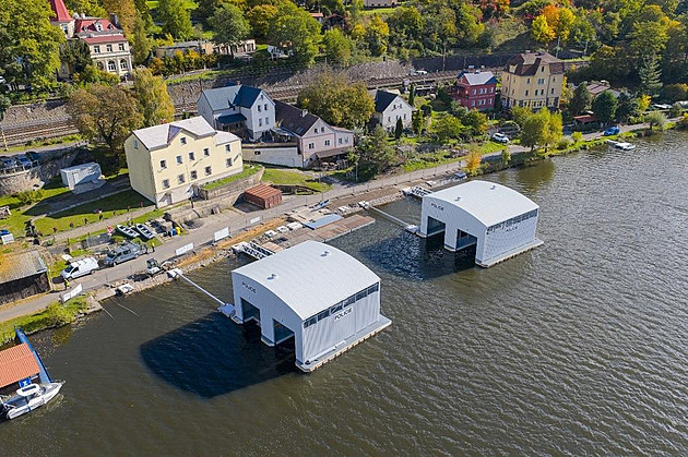 V ústecké Brné budou říční policisté využívat moderní plovoucí garáže