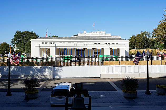 Stavba tančírny za miliardy v Bílém domě začala. Trump očekává velkolepé večírky