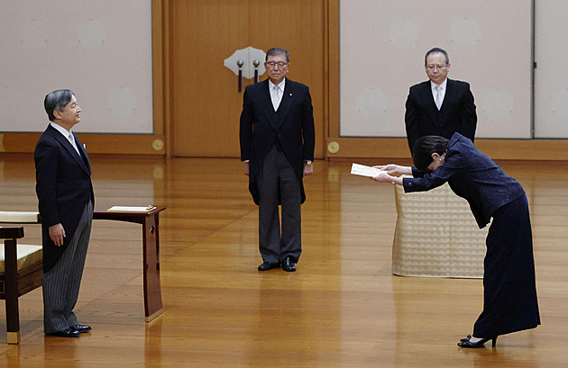 „Železná lady“ Sanae Takaičiová se stala první premiérkou v historii Japonska