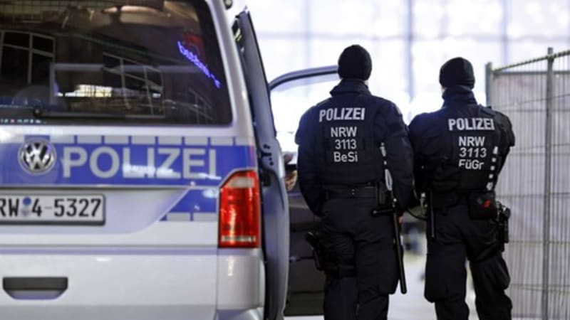 Němci tvrdě udeřili proti islamistům. Sdružení hlásající chalífát končí, majetek zabaví stát