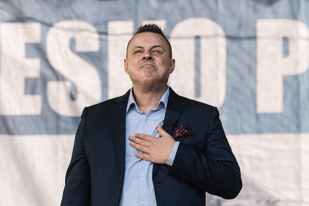 Komora potrestala Rajchla za práci advokáta. Za urážky političek platit nemusí