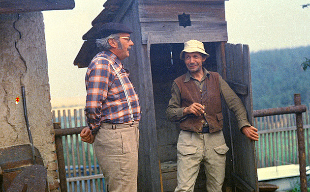 Režisér v úspěch Chalupářů nevěřil. Seriál plný hvězd slaví 50 let od premiéry