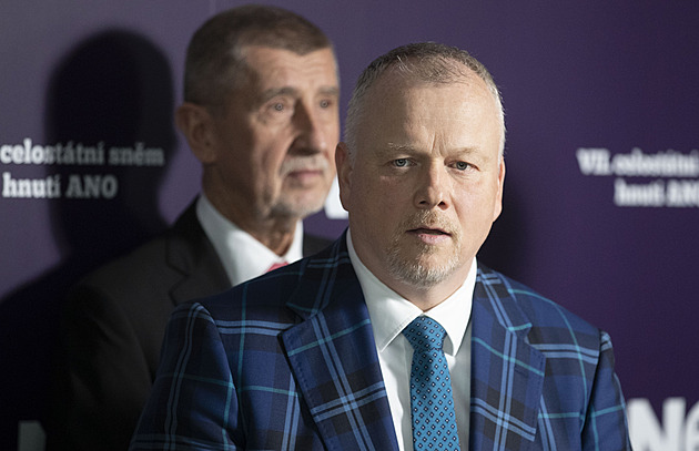 Zmocněncem pro digitalizaci bude  Králíček, koalici dělí Kalousek ve VZP