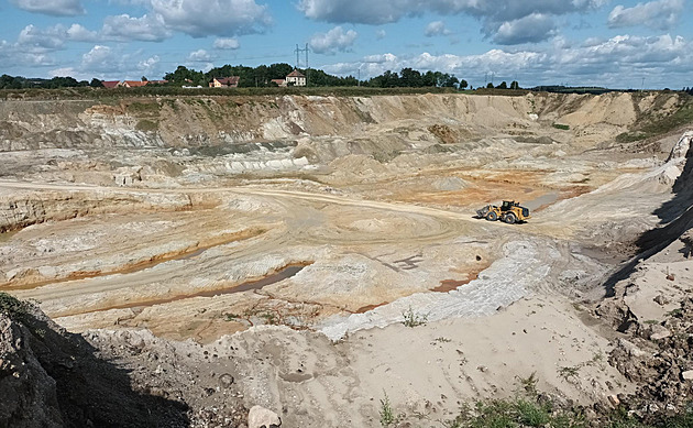 Těžbu písku lidé dávno odmítli. Bude ho málo, vysvětluje firma oživení plánu