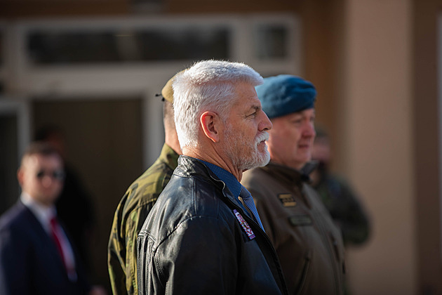 Evropa nesmí spoléhat na pomoc USA, problémy musí řešit sama, řekl Pavel