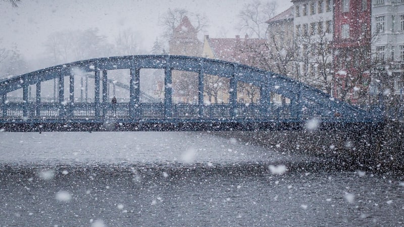 RADAR: Sněhová vánice postupuje Českem. Platí výstraha, kde napadá nejvíce? 