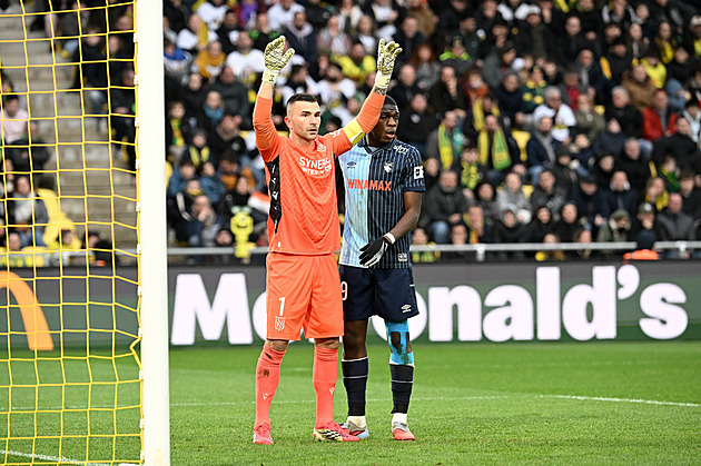 Předstíral zranění? Brankář při ramadánu pomáhal spoluhráčům přerušit půst