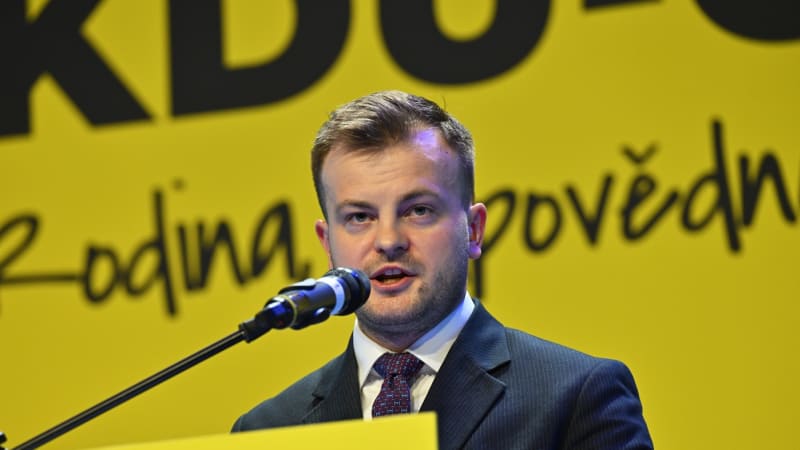 Konec malých ambicí i rozdávání horem dolem. Nebudeme lidem říkat, jak žít, říká Činčila