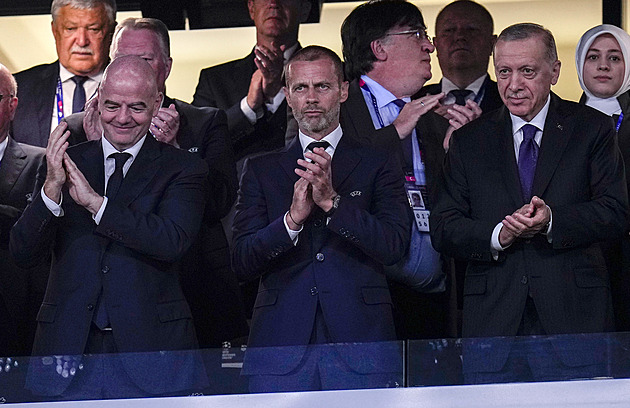 Spor o prodej práv k MS: FIFA zuří, UEFA podle ní vedla očerňovací kampaň