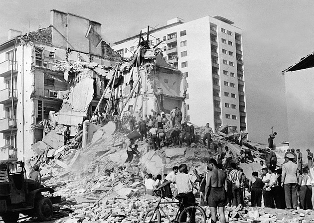 Jak 20 sekund zničilo Skopje. Ze starého města se stala betonová džungle