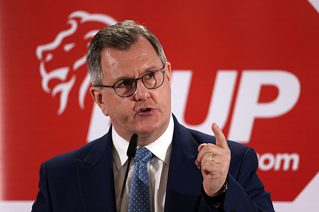 Bývalý šéf severoirských unionistů dostal 15 let vězení za zneužívání dětí
