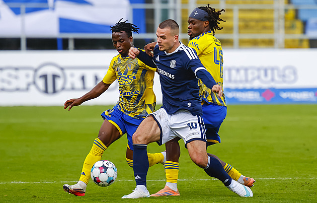 Někteří by si měli sáhnout do svědomí a nebýt uražení, čílil se Sejk. Co on a Slavia?